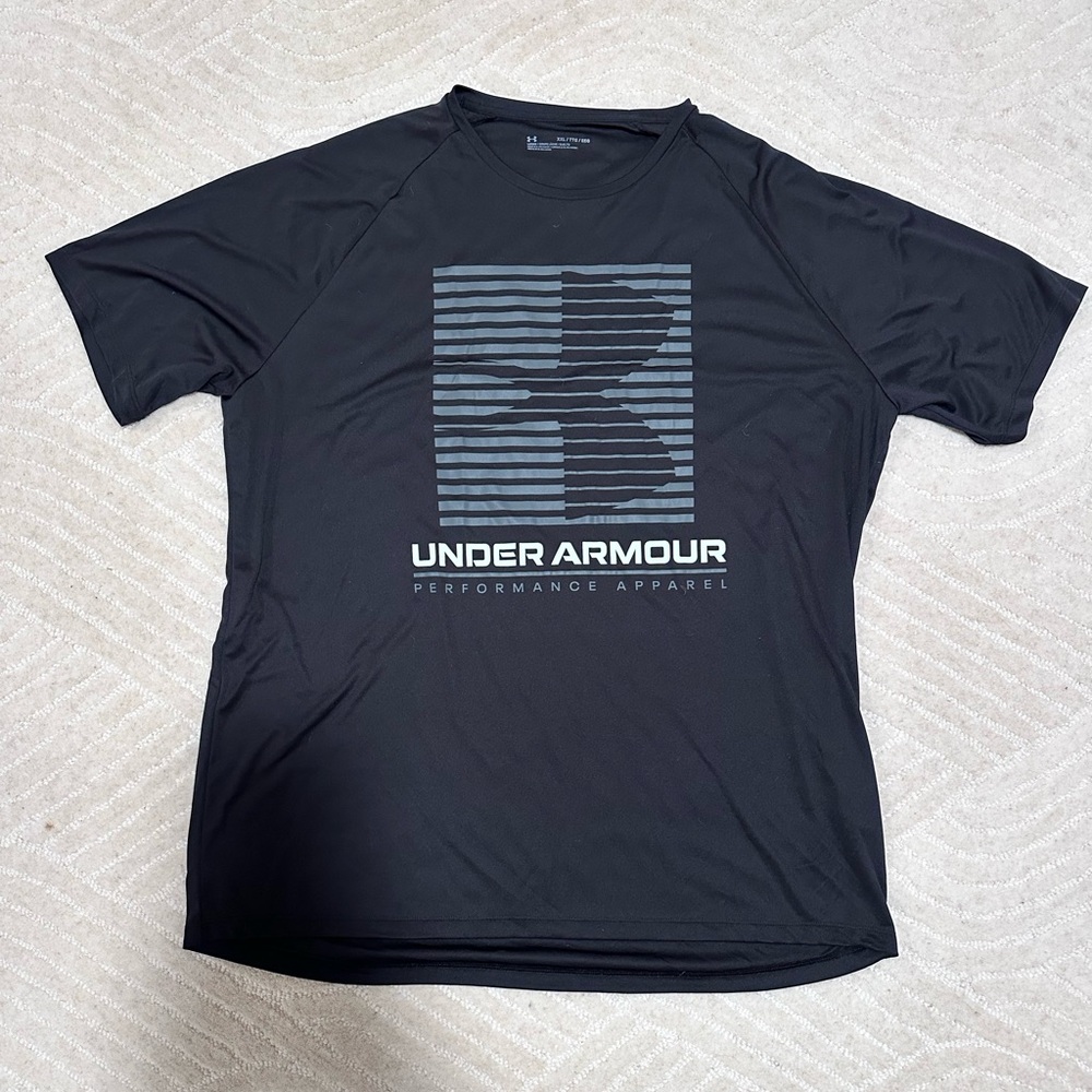 XXL under Armour tee